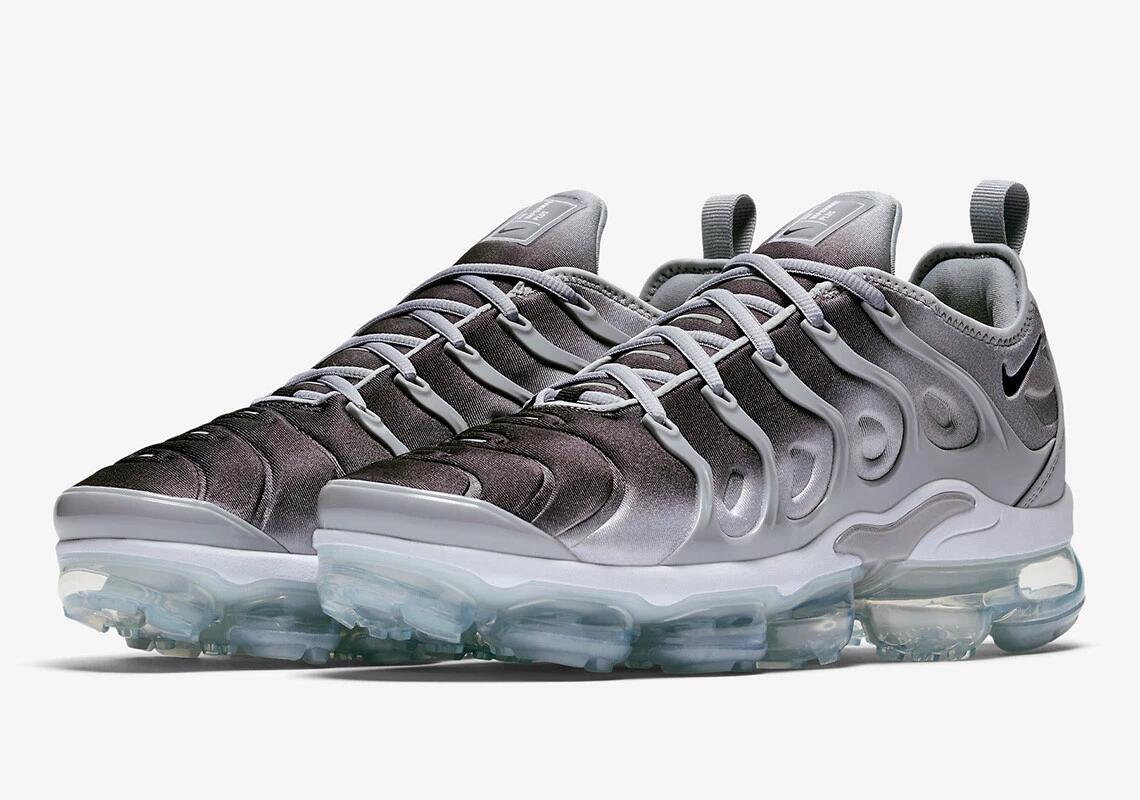 Nike Air VaporMax Plus Sneakers Grey Black White