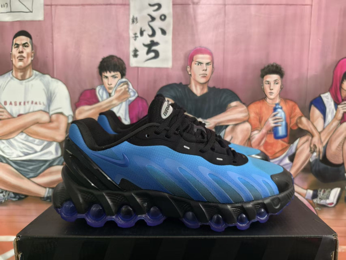 Nike Air Max Sneakers Blue and Black